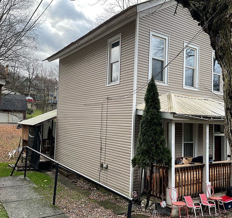 2nd image of 125 Washington Ave
