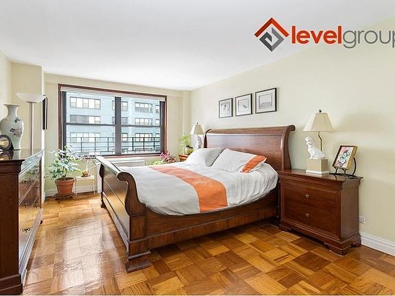 5th image of 225 E 57th St APT 10E