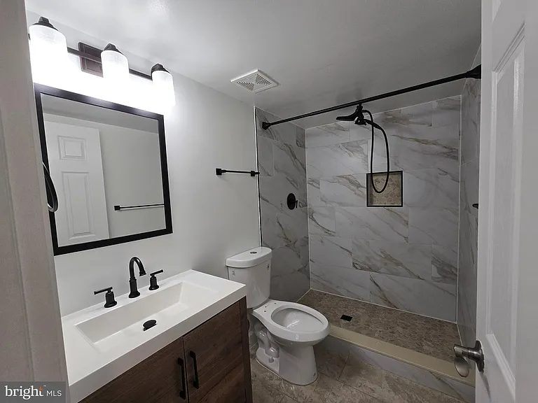 5401 Riba Ct — Photo 14