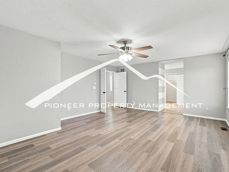 8018 Parsonage Ln — Photo 12