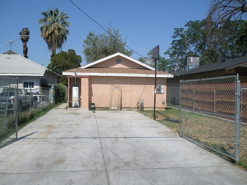 2nd image of 404 K St