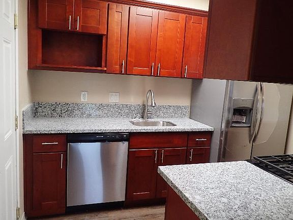 3rd image of 5313 Gibbons Dr