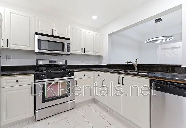 220 Renaissance Pkwy NE #2111 — Photo 15