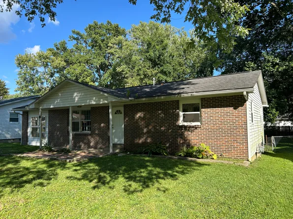 2414 Hilltop Ln, Cape Girardeau, MO 63701