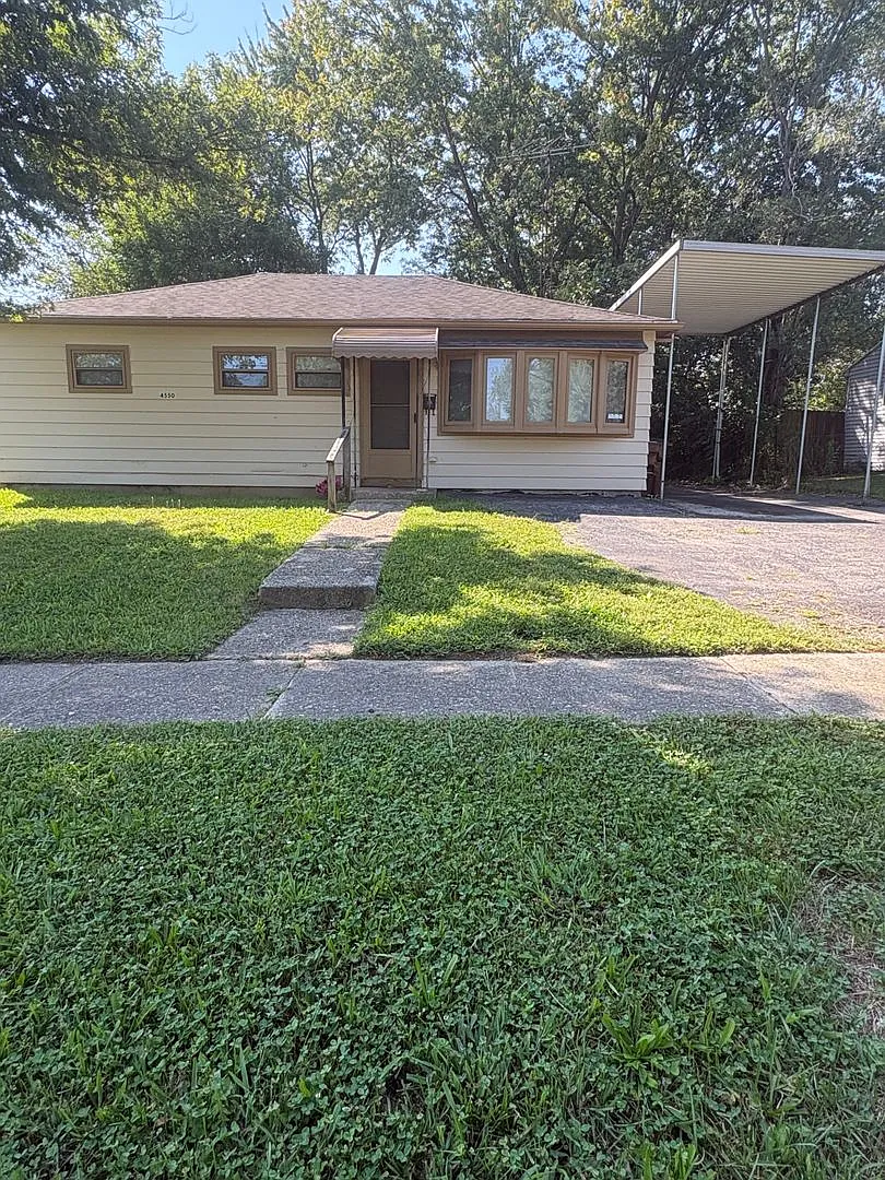 3 Bedroom/1 Bath Home in Trotwood — Photo 2