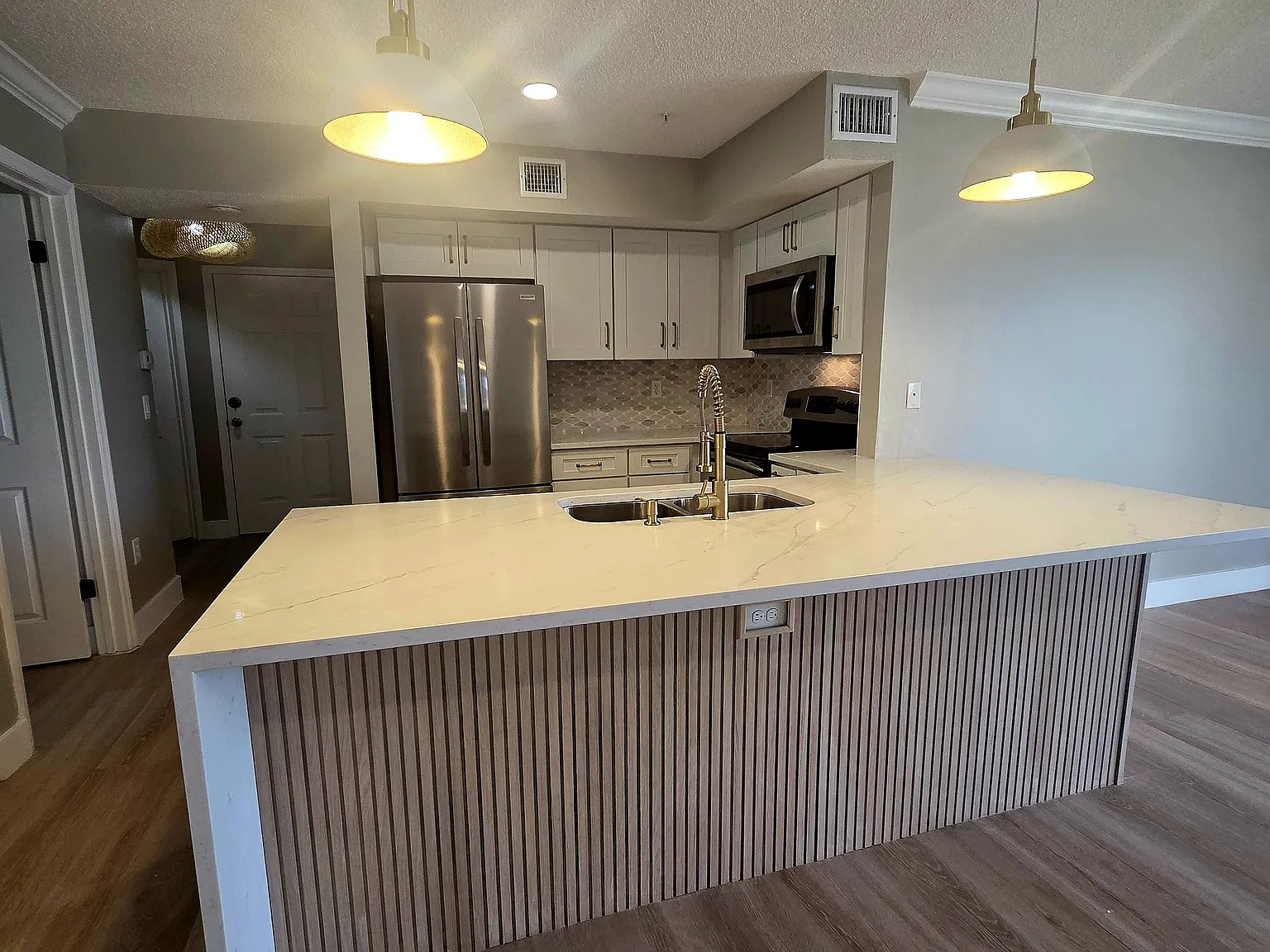2400 Feather Sound Dr — Photo 2