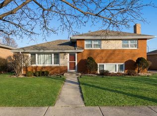 7635 S Oconto Ave, Bridgeview, IL 60455