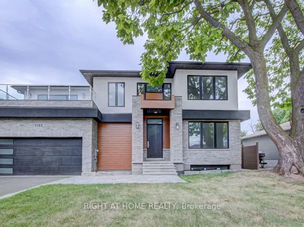 1165 Pinegrove Rd, Oakville, ON L6L 2W3