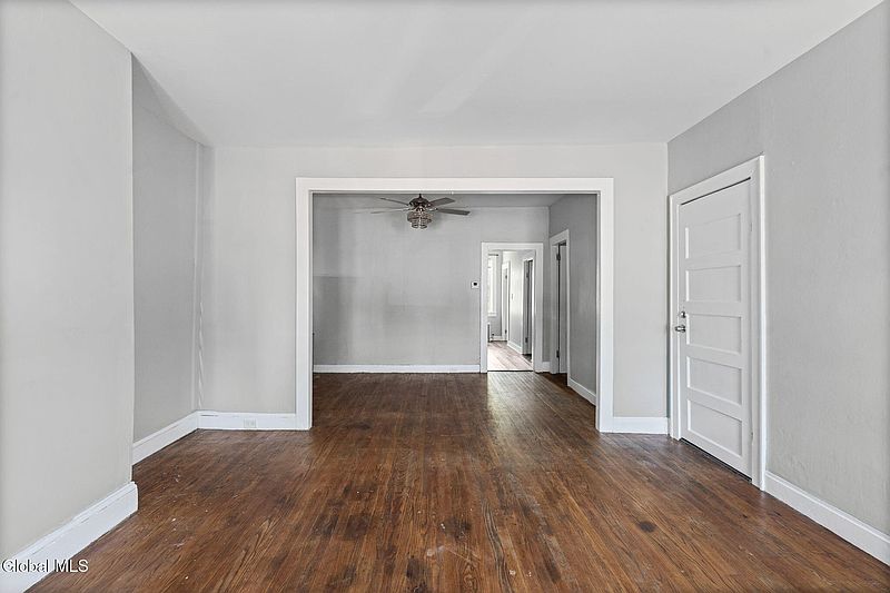 5th image of 546 2nd Street