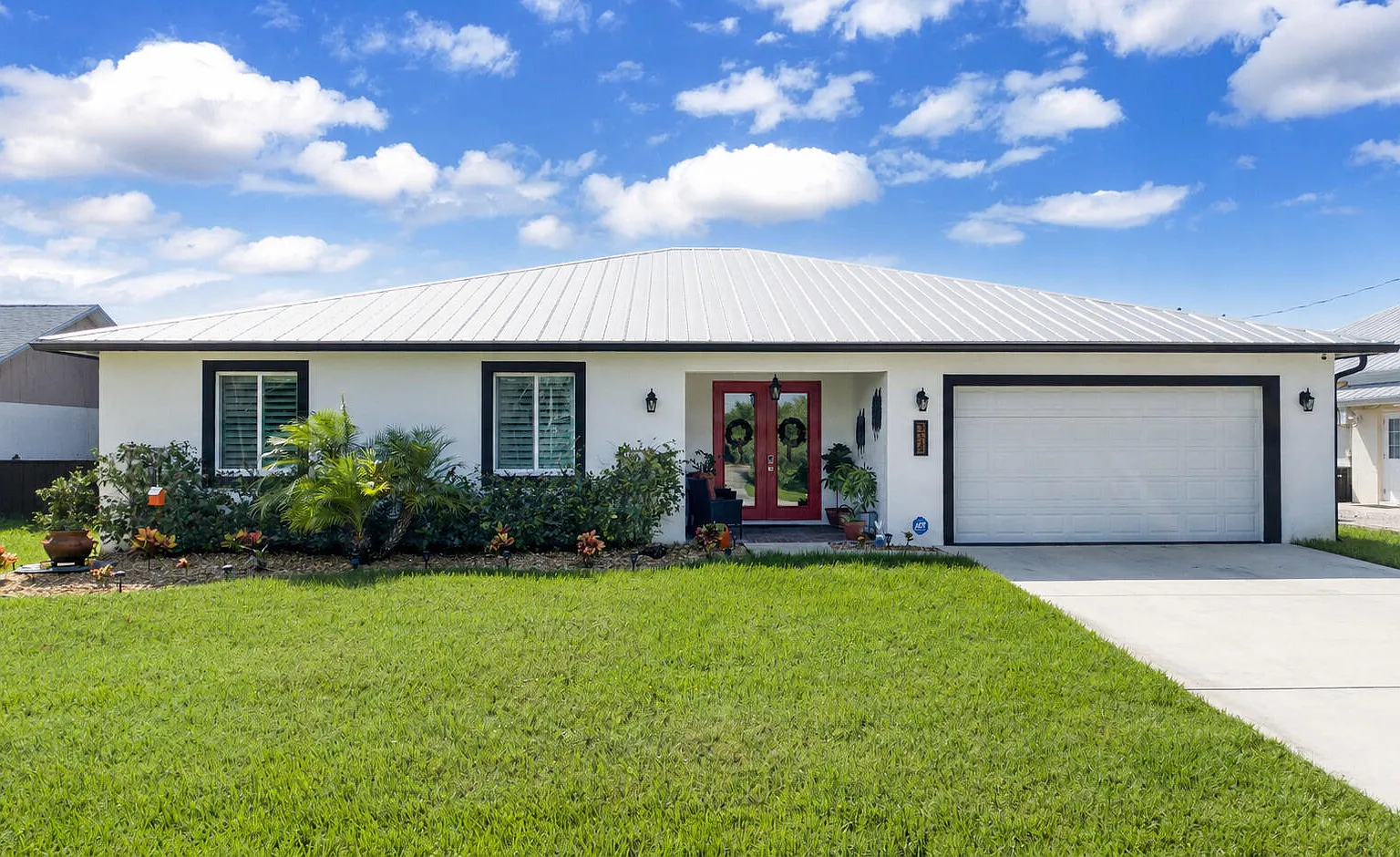 4 bed, 4.0 bath, 2716 sqft, $4,500 — Photo 3