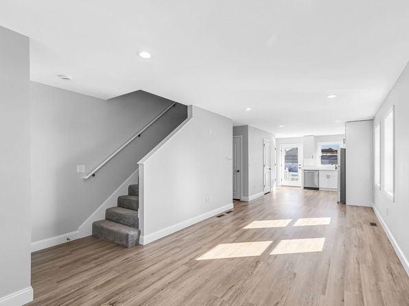 211 Pine St #211