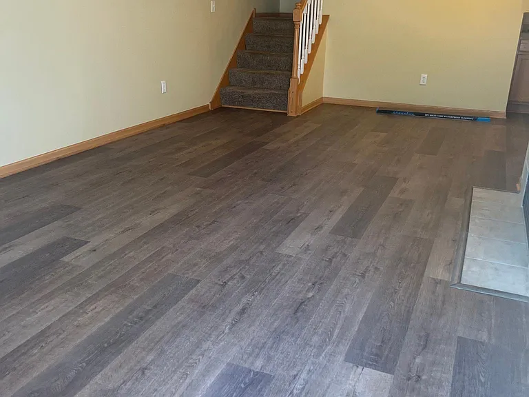 6105 Maclynn Ave NE — Photo 4