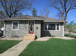 522 Boston Ave NE, Orange City, IA 51041