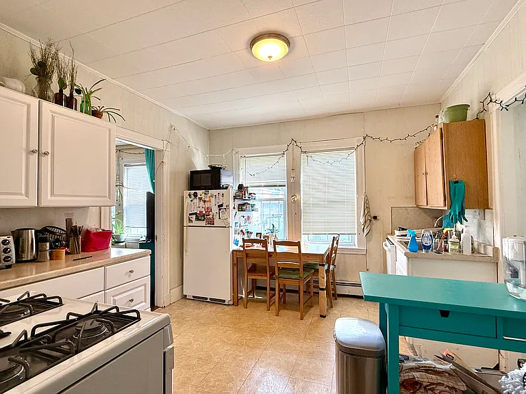 14 Craigie St #3 — Photo 3