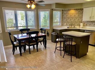 212 Azalea Ct #21K2, Toms River, NJ 08753