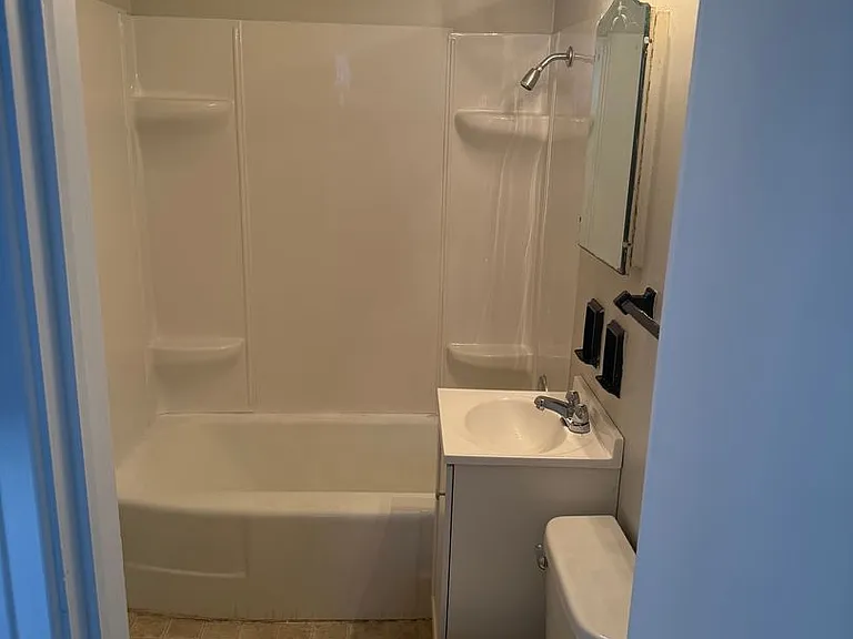 4539 University Ave — Photo 10