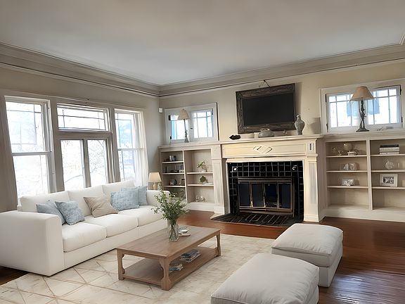 3rd image of 2440 Blaisdell Ave #1
