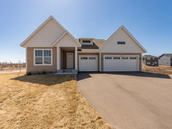 3094 Trinity Dr, Shakopee, MN 55379