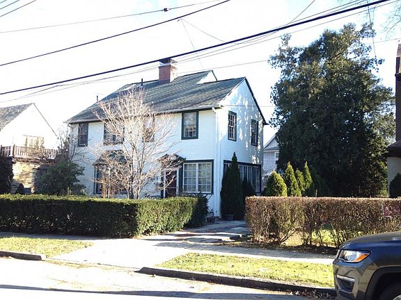 3rd image of 73 Hollywood Ave