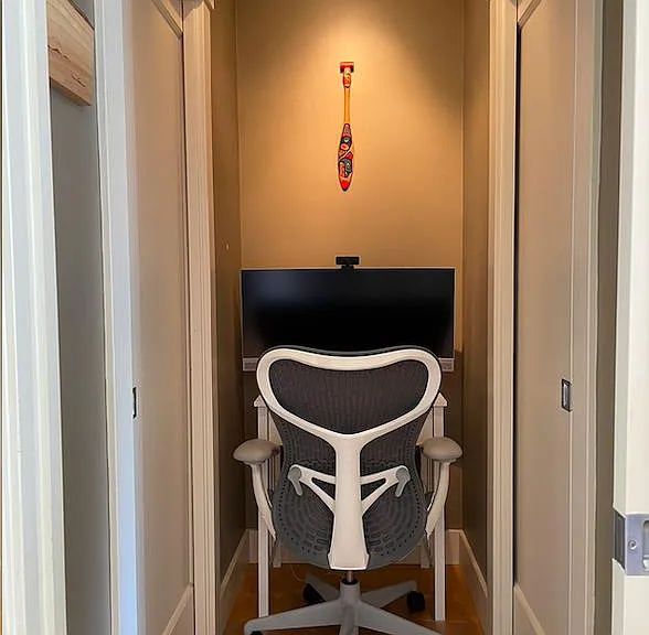 Space between master bath & closet
