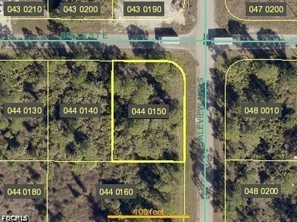 1058 Bells St E, Lehigh Acres, FL 33974