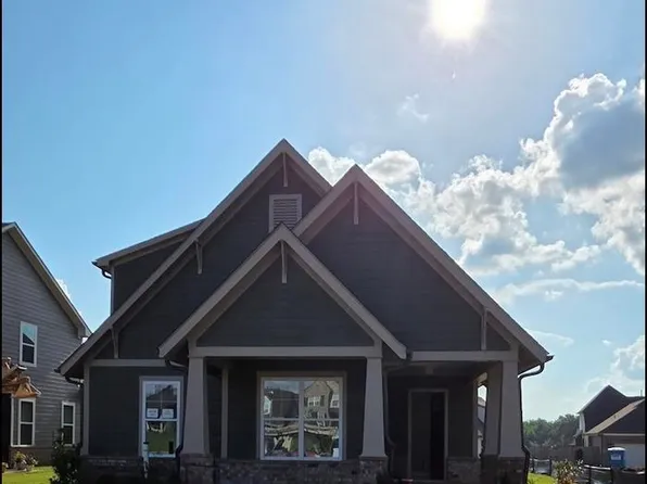 215 Live Oak Dr, Oakland, TN 38060