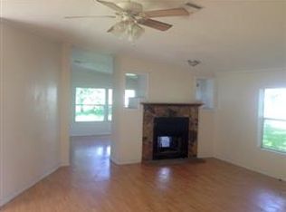 6031 Saddletree Dr, Zephyrhills, FL 33544