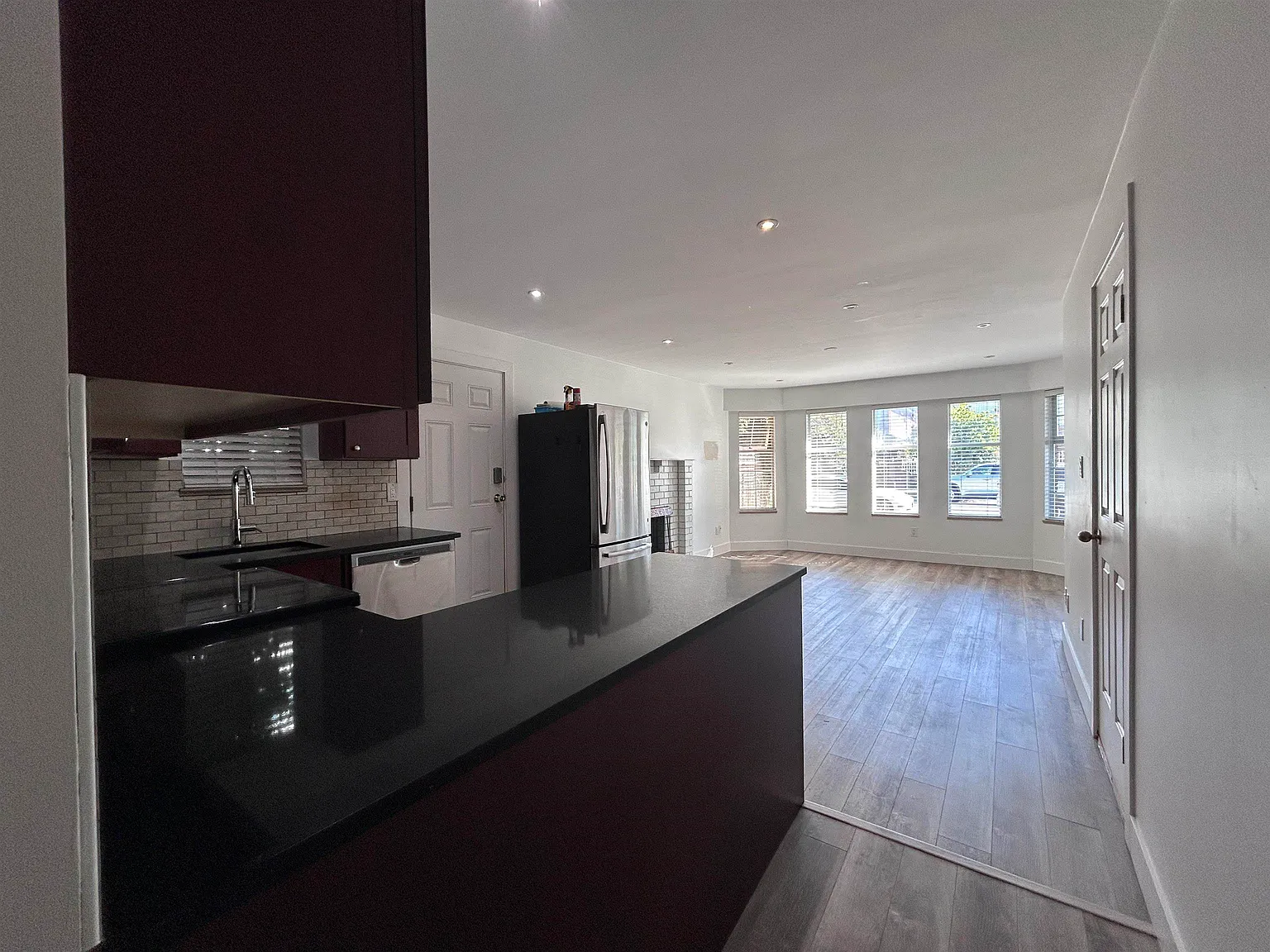 2 bed, 790 sqft, $2,250 — Photo 2