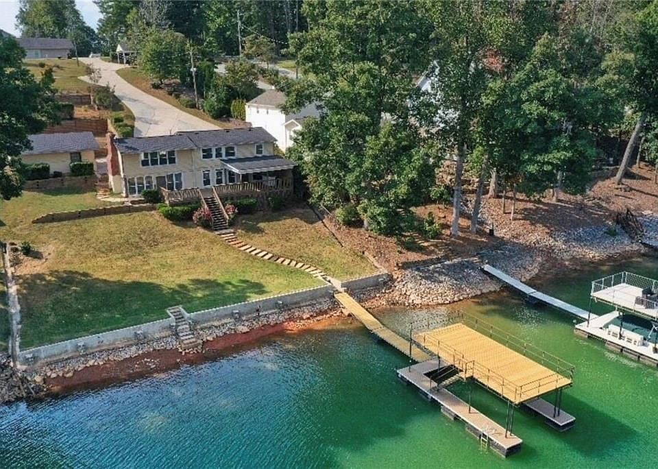 1st image of 6163 Lake Lanier Heights Rd