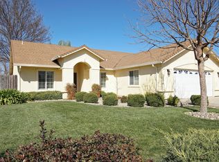 3374 Oak St, Anderson, CA 96007