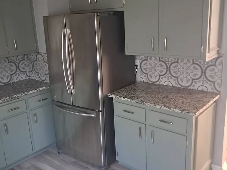 7900 W Potomac Ave — Photo 20