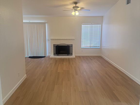 Entrance / Living Room