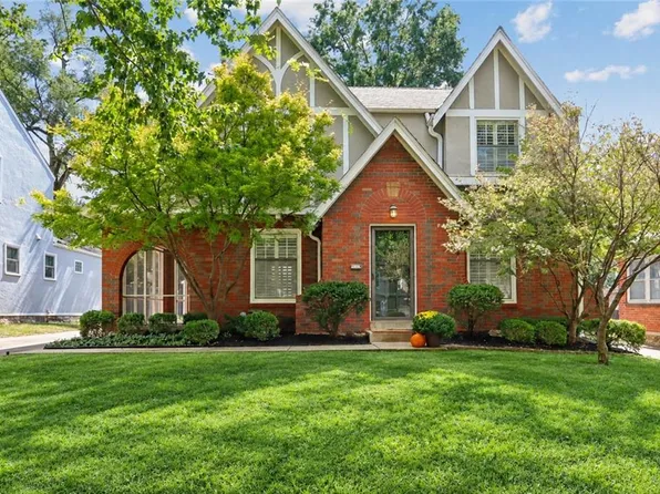 1235 W Gregory Blvd, Kansas City, MO 64114