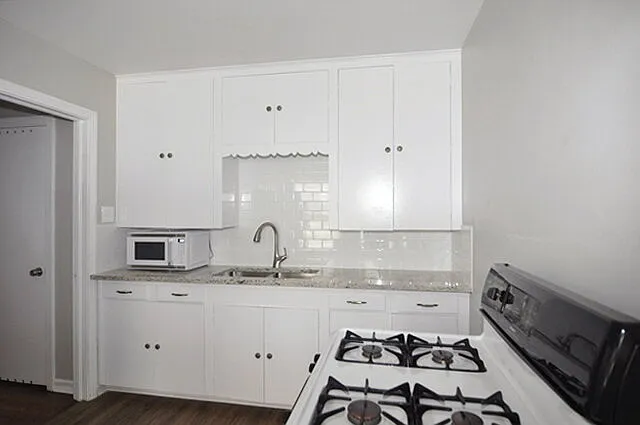 2726 Wayside Ave — Photo 6