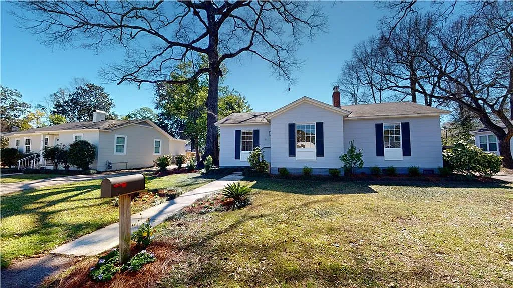2 bed, 1.0 bath, 1144 sqft, $1,850 — Photo 4