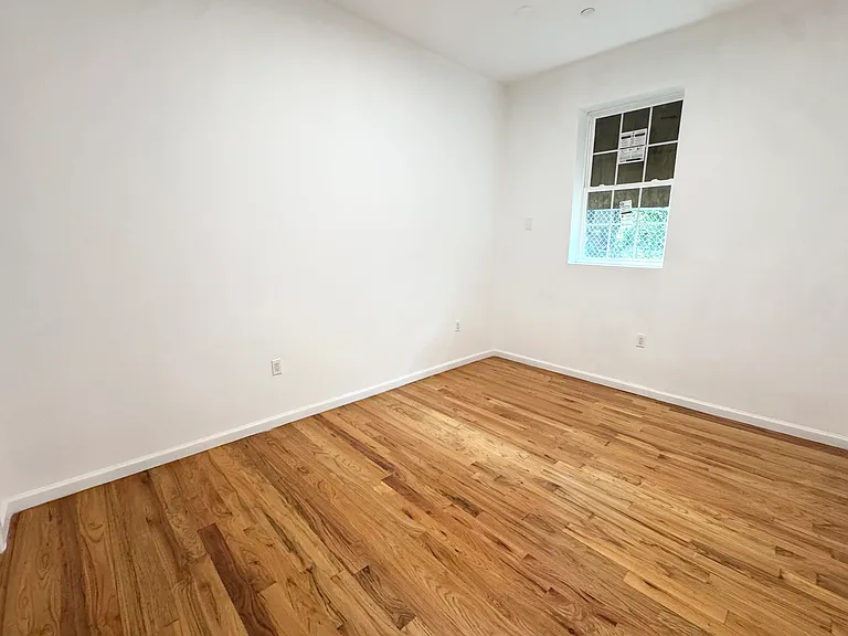 210 Corson Ave #1 — Photo 4