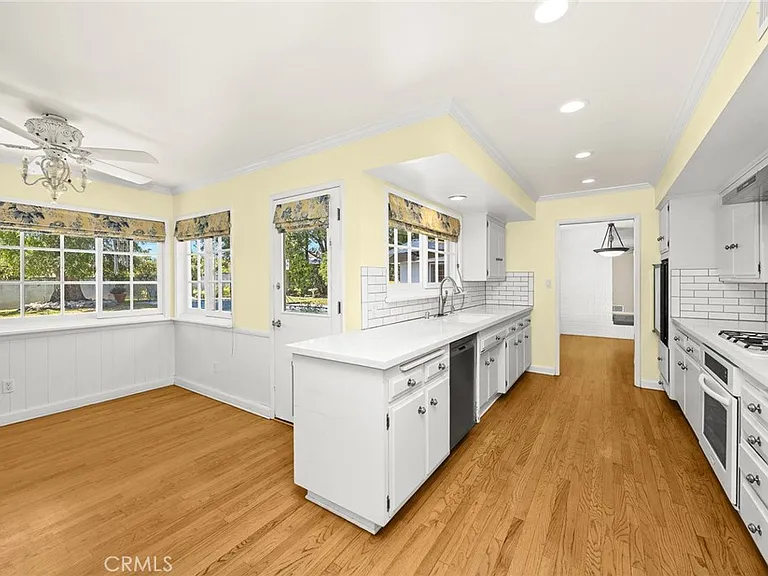 117 Catherine Park Dr — Photo 12