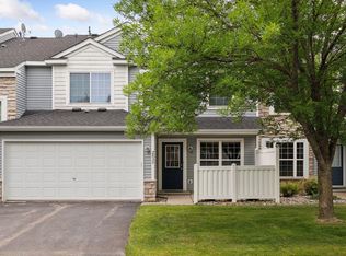 2839 Coach Ct, Chanhassen, MN 55317