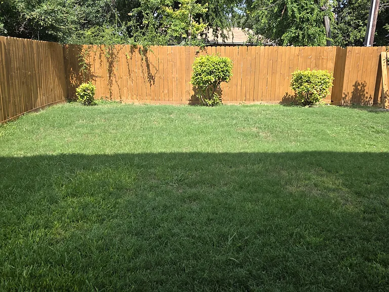 5804 Melanie Ct — Photo 3