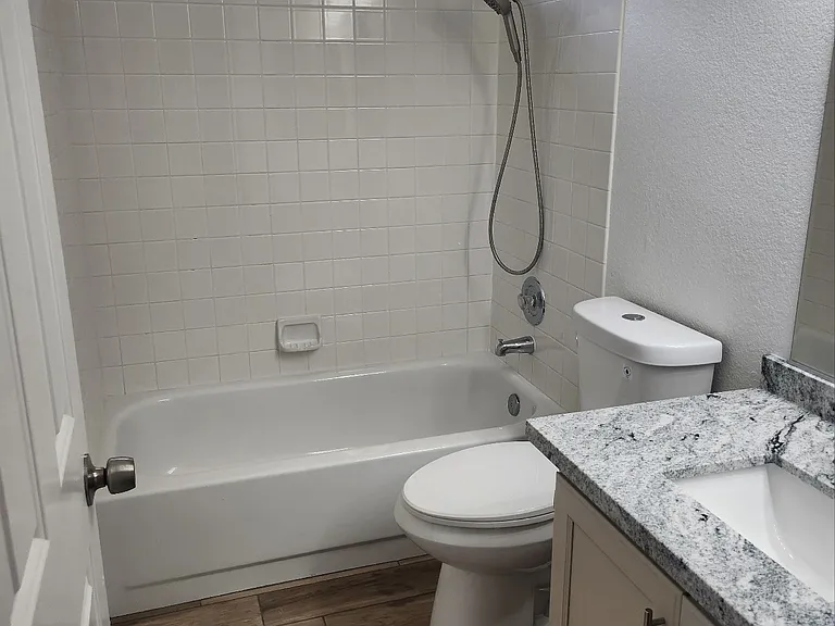 2466 Avenida Cortes — Photo 16