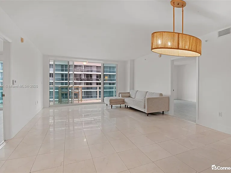 1800 N Bayshore Dr — Photo 7