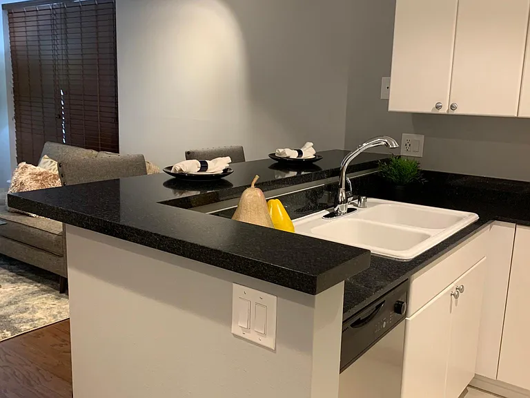 1323 Boren Ave #2 — Photo 3