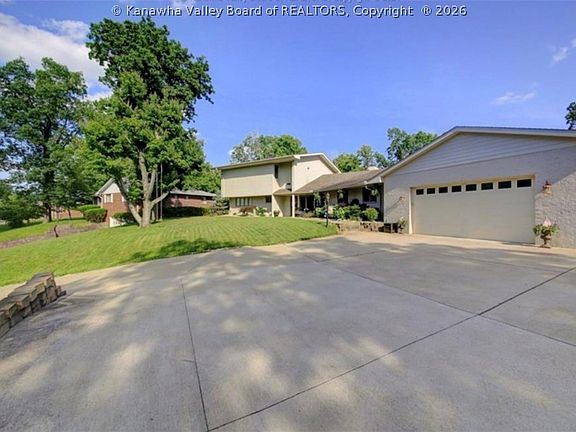 3rd image of 862 Alta Rd