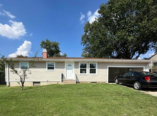 729 W College St, Marshall, MO 65340
