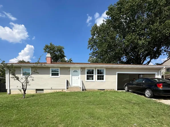 729 W College St, Marshall, MO 65340