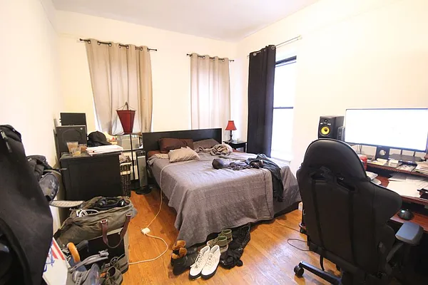 Rented by Dynamik Realty | media 17