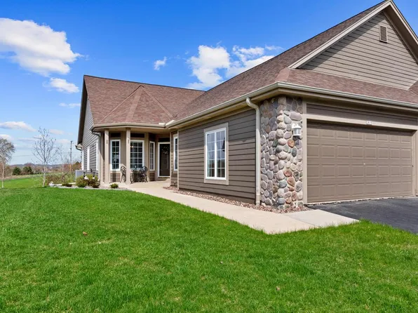 2810 Glen Ivy DRIVE, West Bend, WI 53090