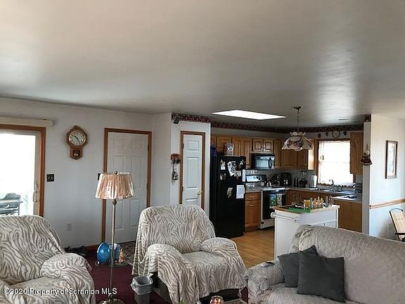 4th image of 317 White Birch Dr