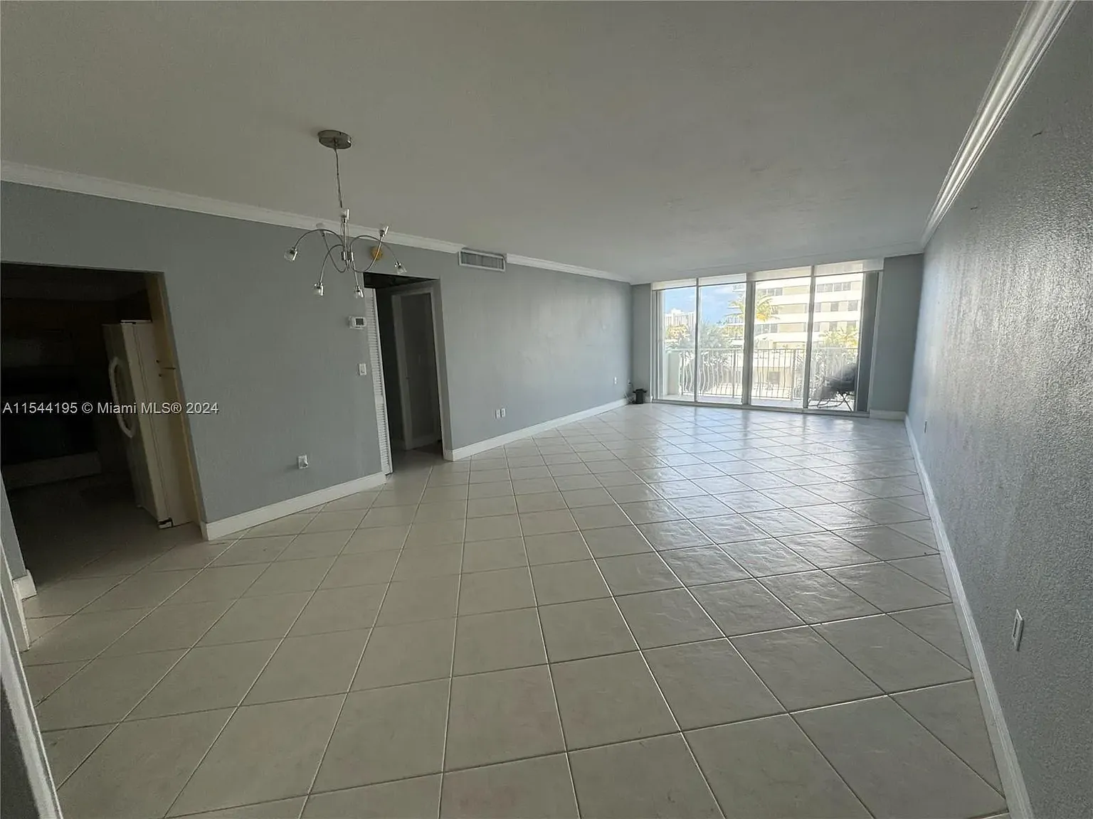 1 bed, 950 sqft, $2,600 — Photo 4