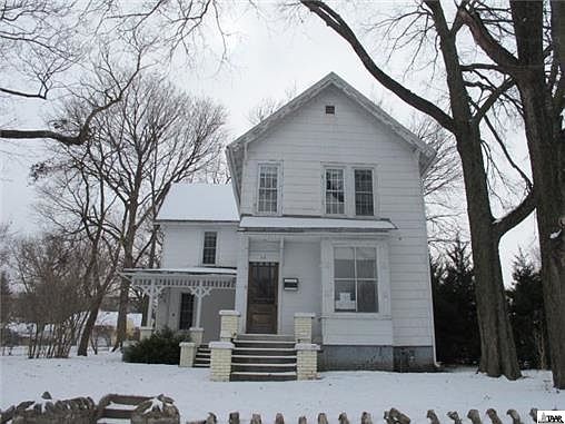 1st image of 319 Spruce St